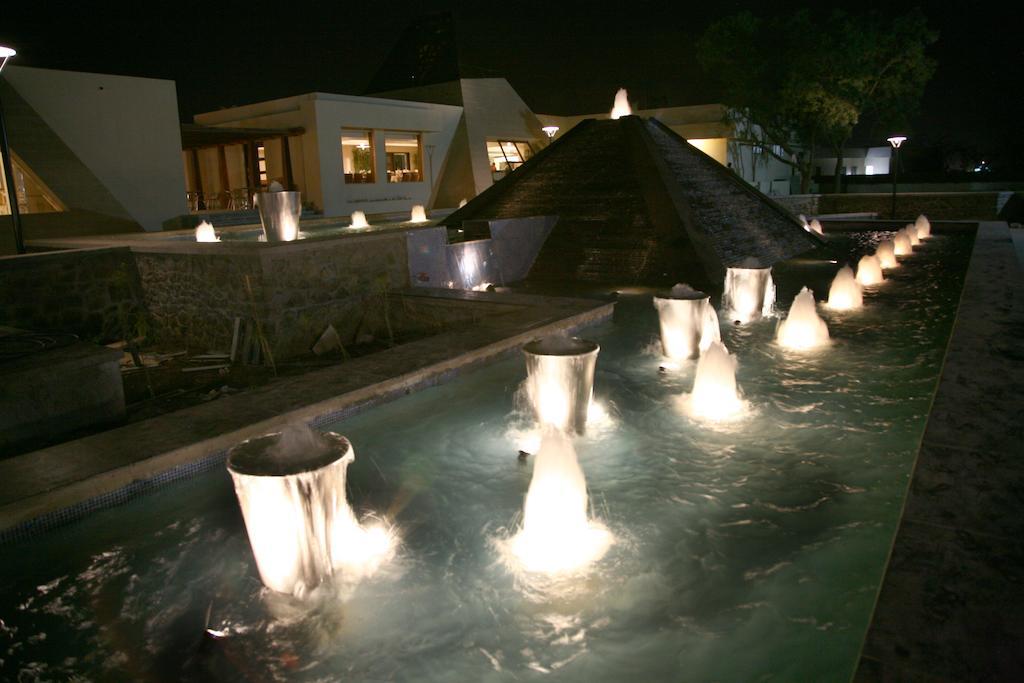 Sentosa Resorts & Water Park Chinchvad Exterior foto