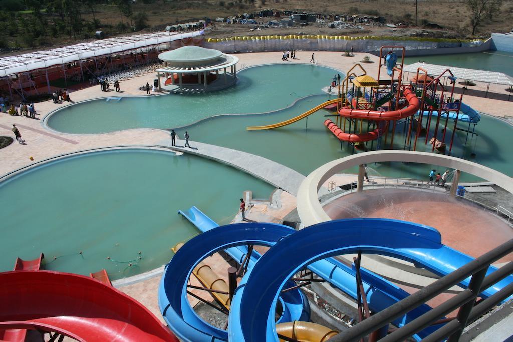 Sentosa Resorts & Water Park Chinchvad Exterior foto